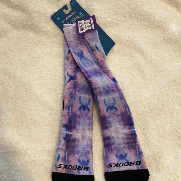 NWT 3/20💥2pair Brooks pacer running socks - Picture 2 of 5